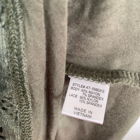 2X Zenana Signature Tank - Picture 4 of 4